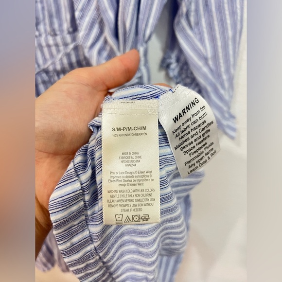 Eileen West Seersucker Robe Blue White Stripe Women’s Size Small / Medium - Picture 4 of 4